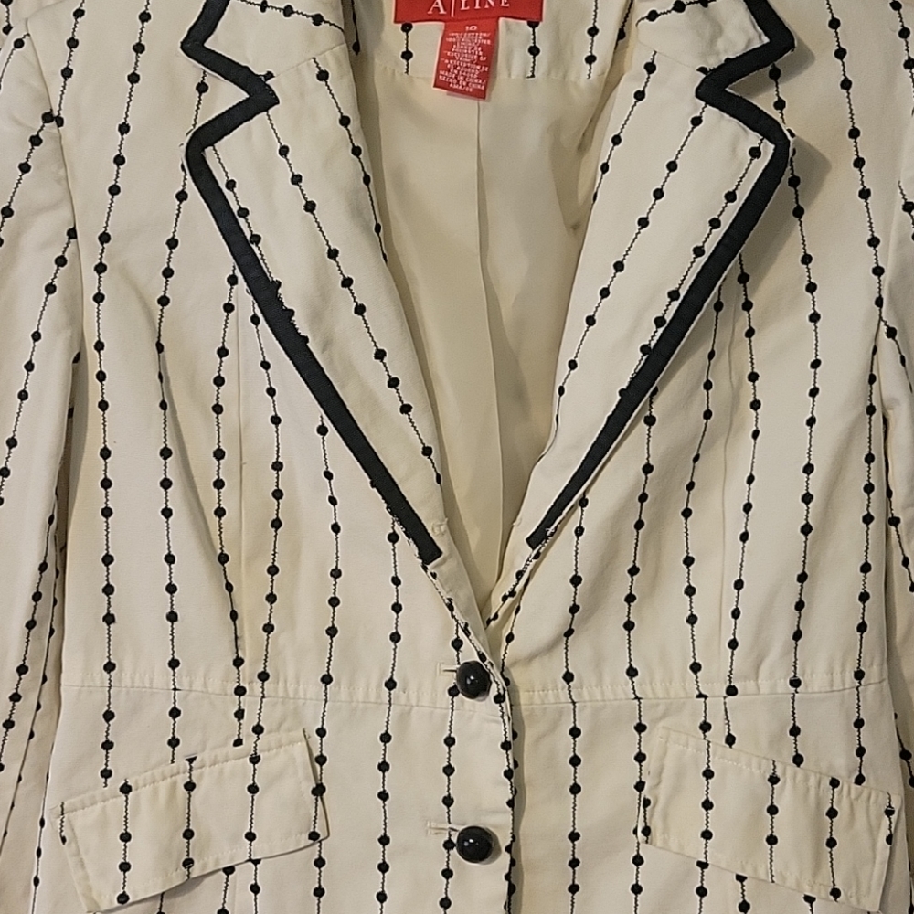 Ivory and Navy Suit. Jacket size 10. Skirt size 14